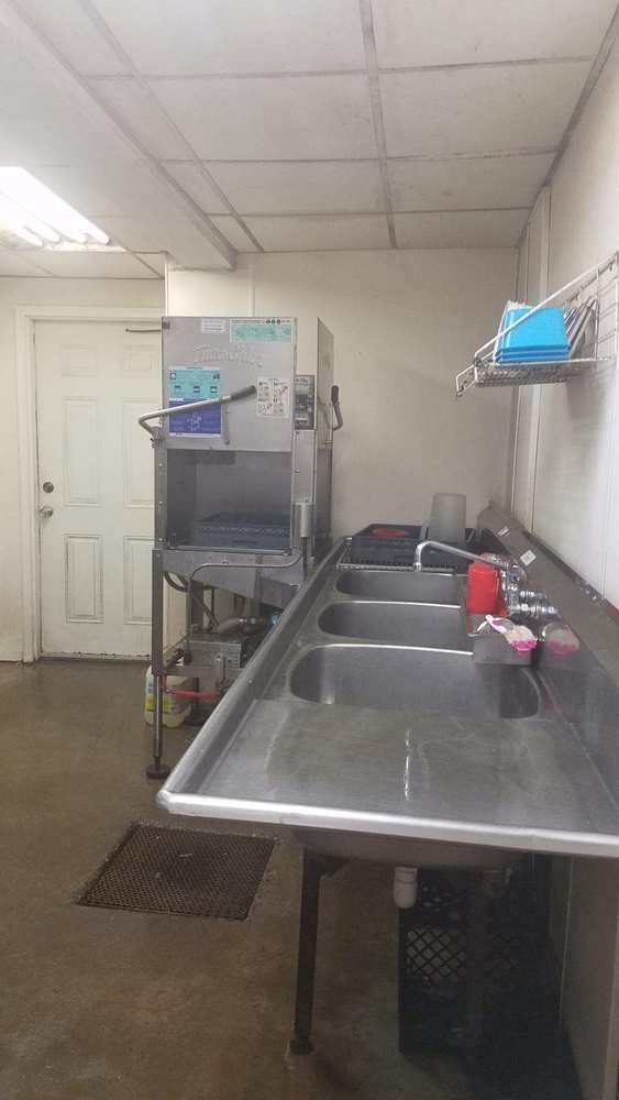 Hickory Chip Restaurant: 4966 AL Highway 145, Clanton, AL 35046